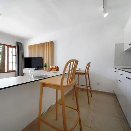 At 50m From The Ocean, With Wifi And Pool, In Puerto Del Carmen Apartman