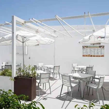 Apartman At 50m From The Ocean, With Wifi And Pool, In Puerto Del Carmen Puerto del Carmen