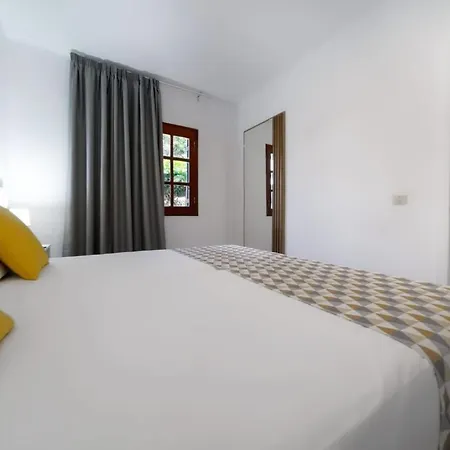 At 50m From The Ocean, With Wifi And Pool, In Puerto Del Carmen Apartament Puerto del Carmen (Lanzarote)