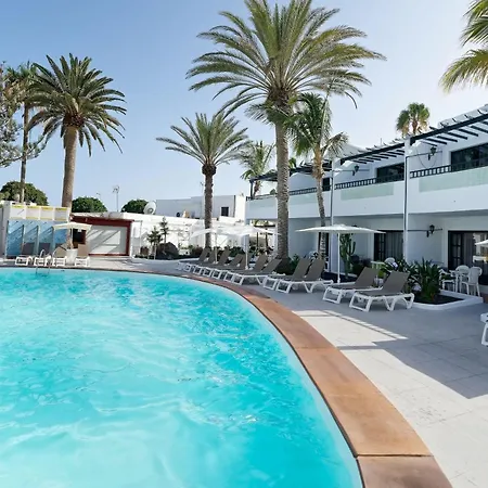 At 50m From The Ocean, With Wifi And Pool, In Puerto Del Carmen Apartament